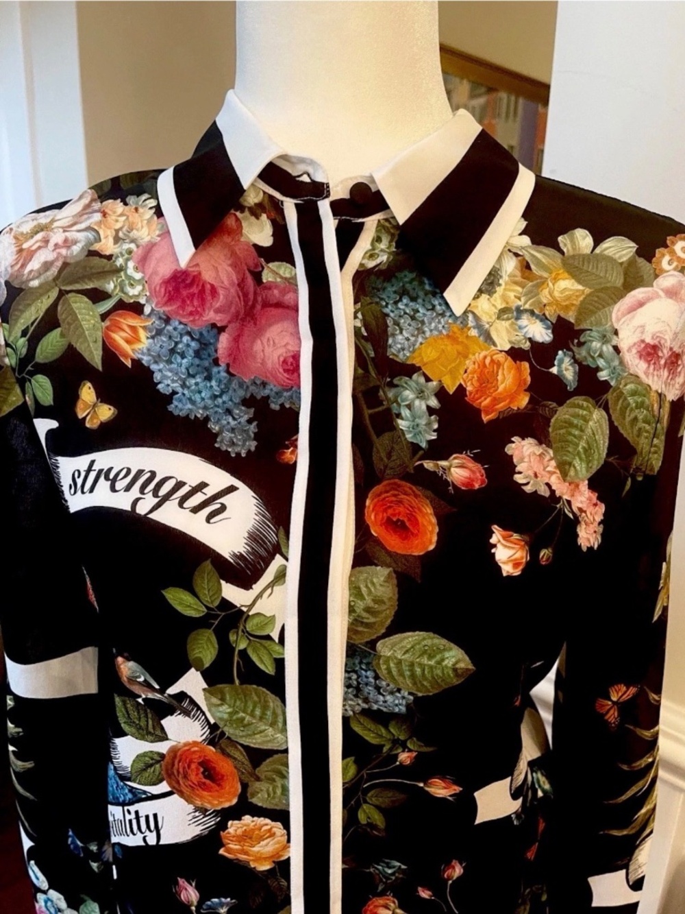 Alice+Olivia Willa Silk Blouse Sz Med In Floral Solar Strength Black NWT - Picture 2 of 14